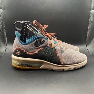 Nike Air Max Sequent 3 Premium V Gray Training Shoes Womens Size 5.5 AR0255-001